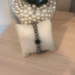Honora Pearl bracelet with black center